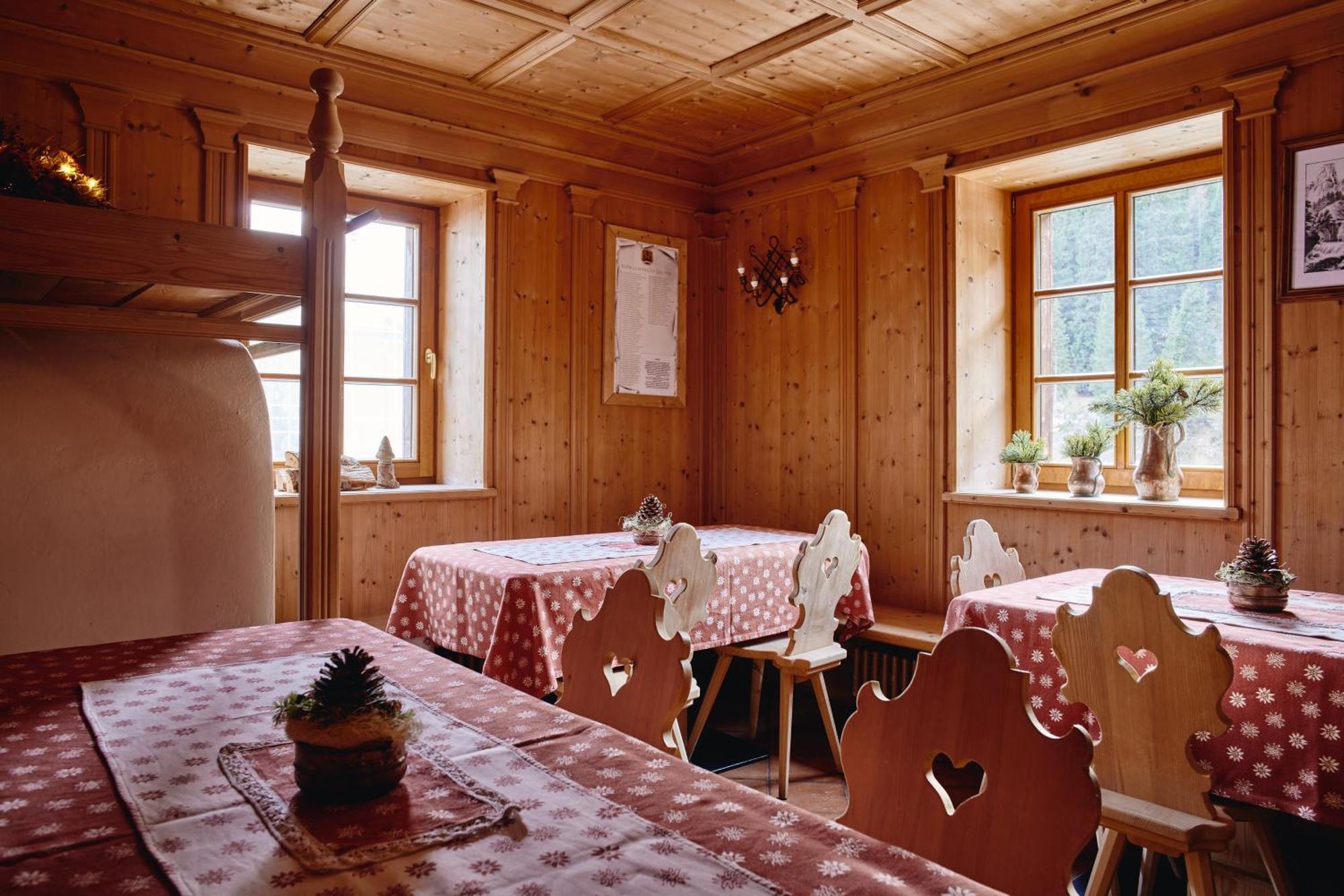 Rifugio Malga Ra Stua *